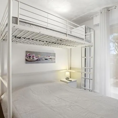 Appartamento Beau 46m2, Piscine, Proche Centre Et Du Port De Fréjus