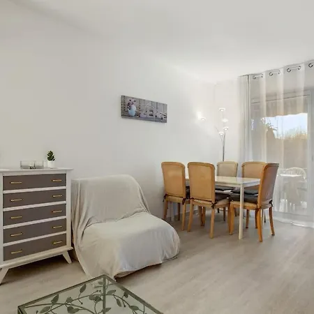 Appartamento Beau 46m2, Piscine, Proche Centre Et Du Port De Fréjus