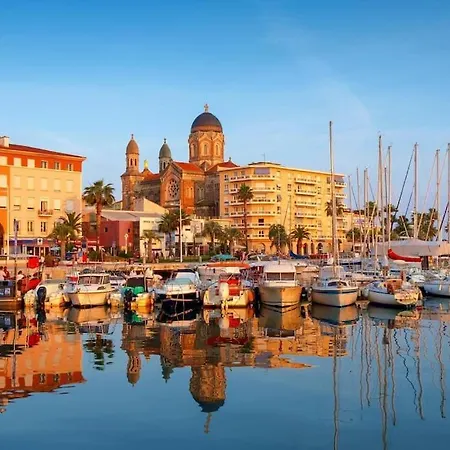 Beau 46m2, Piscine, Proche Centre Et Du Port De *